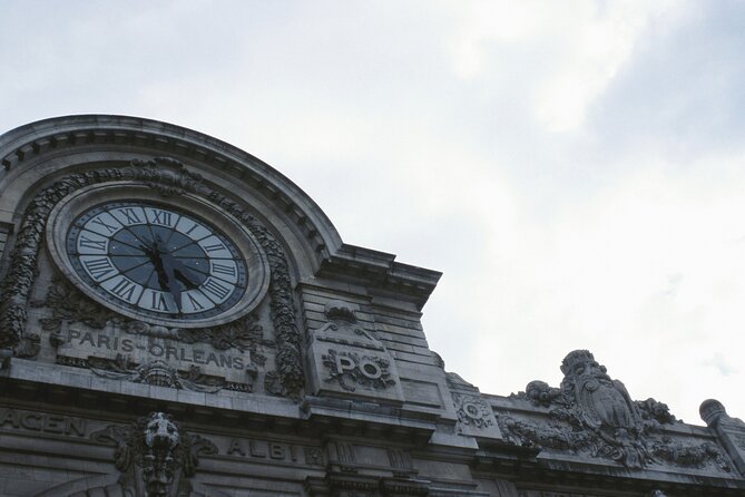 Paris Private Seine Walk, LoveLocks Bridge, Musée d'Orsay Tickets - Notre-Dame and the oldest bridge in Paris