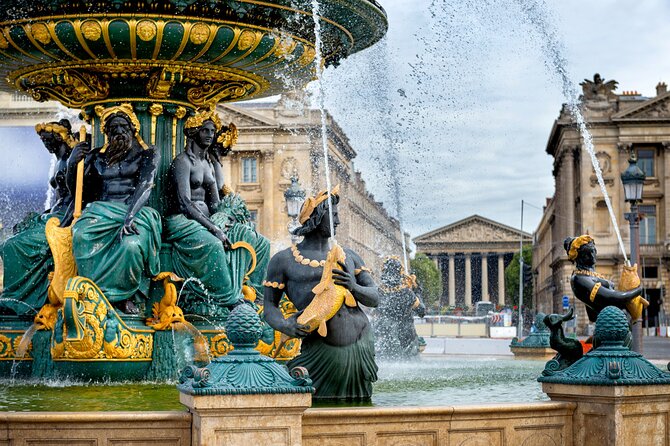 Paris Private Tour to Louvre Museum & French Crepes - Entering the Louvre with an audio guide