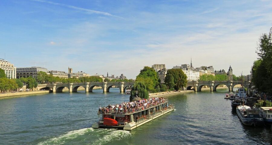 Paris: Seine River Walking Tour with Optional Musée d'Orsay - Key points to know before booking