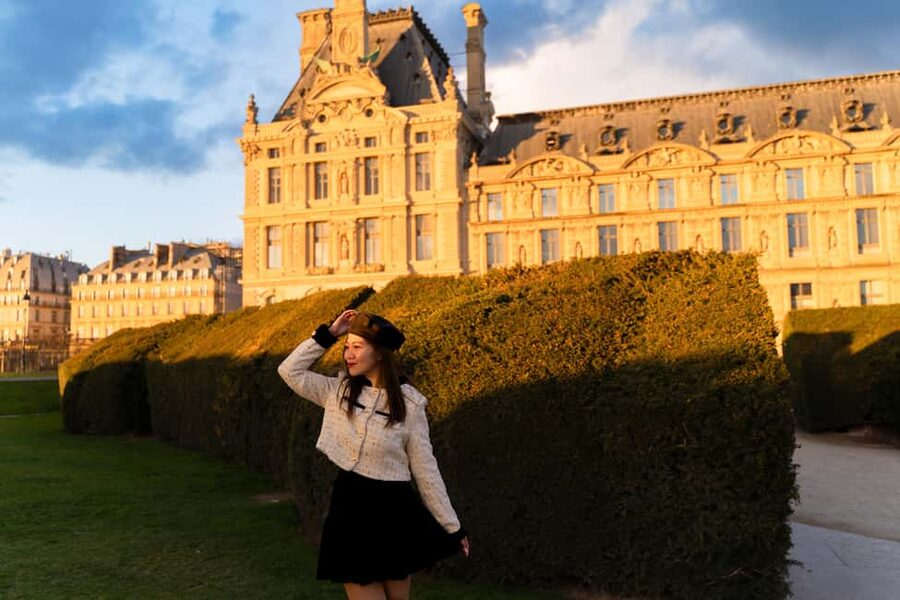 Paris:sunset photoshoot in ❤️️ of Paris- Louvre Orsay Eiffel - Pose direction makes the session easier