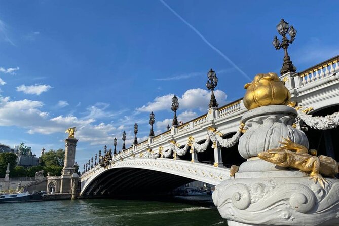 Paris Treasure Hunt – Explore the Seine from Louvre to Eiffel - Who will enjoy the 4.5-kilometer route