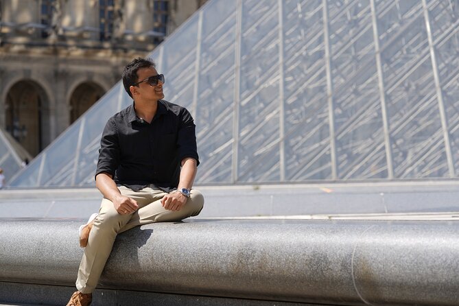 Paris: Your Own Private Photoshoot at Louvre Museum - The biggest risk: finding the photographer