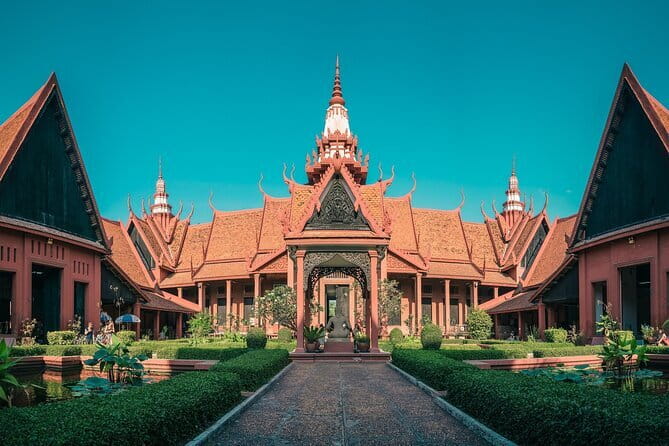 Phnom Penh Morning Breakfast, Market and Art Tour by Tuktuk - Is $35 good value?
