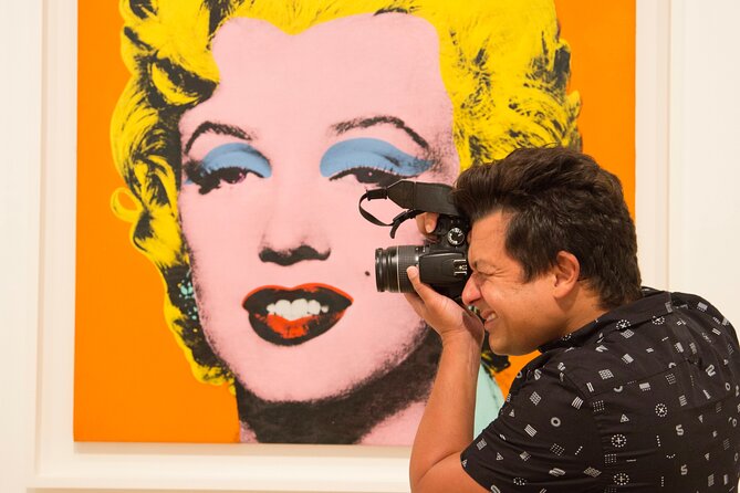 Photo Shoot and Art Walk at The Art Institute in Chicago - Meeting Ronaldo at 111 S Michigan Avenue