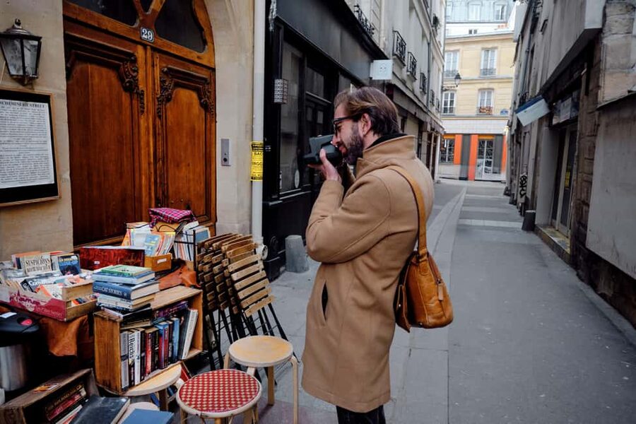 Photo Workshop in Paris sightseeing Notre Dame and Louvre - Is $112 a fair price for two hours?