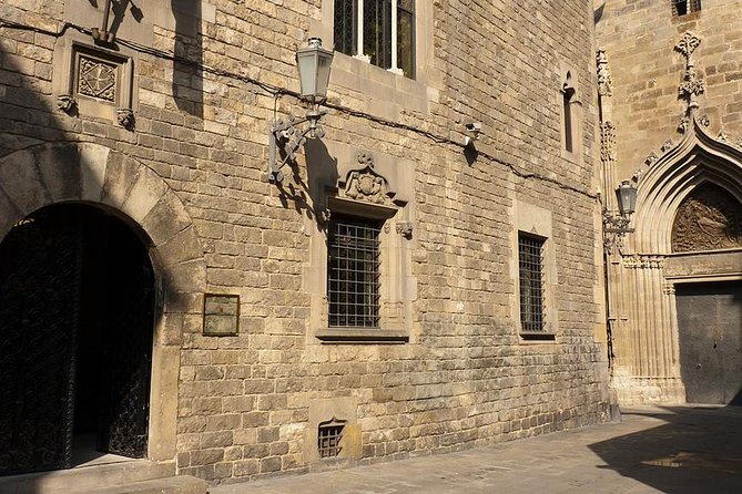 Picasso Museum & Private Walking Tour of Born or Gothic Quarter - Exploring El Born beyond the museum