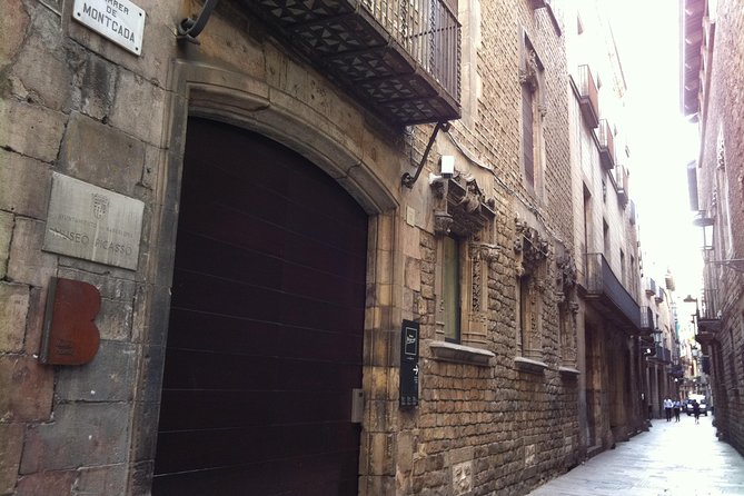 Picasso’s Footsteps: Private Tour & Museum - Sala Parés and Picasso’s first public steps