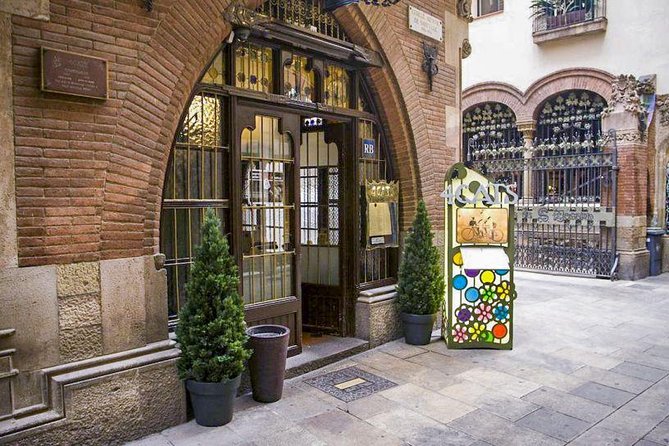 Picasso’s Footsteps: Private Tour & Museum - What the private format adds