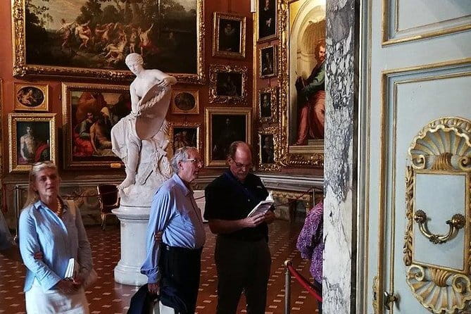 Pitti Palace, Palatina Gallery and the Medici: Arts and Power in Florence. - Why Pitti Palace feels different from the Uffizi