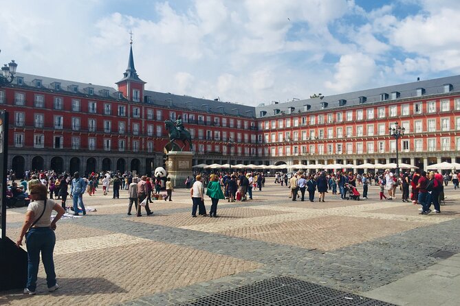 Prado City Tour Royal Palace in one day with entrance and pick-up - Two hours with Velázquez, Goya, and Rubens at the Prado