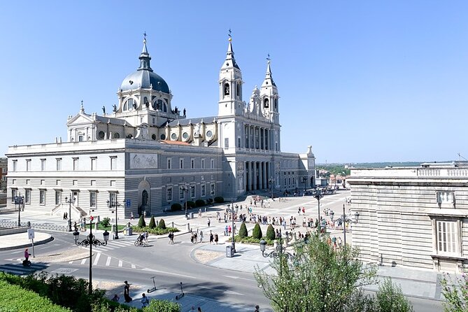 Prado City Tour Royal Palace in one day with entrance and pick-up - Who will get the most from this Madrid tour