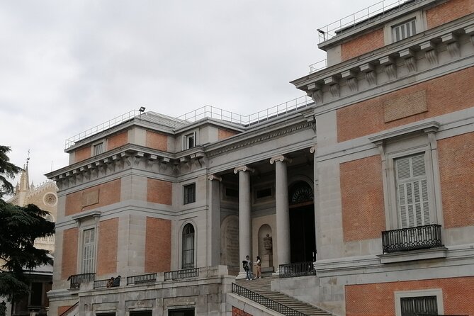 Prado Museum Tour with ticket, small group & expert guide - Meeting at the Velázquez Monument