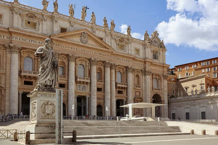 Priority Access Tour: Vatican Museums and Sistine Chapel - Inside the Vatican Museums