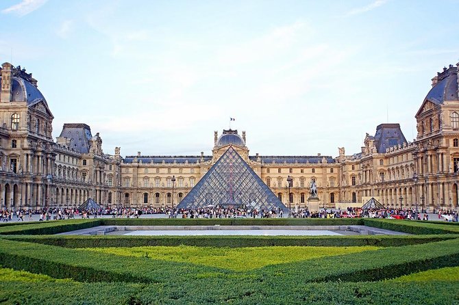 Private 3-hour tour in Louvre Museum with official tour guide - Who will get the most from this visit?