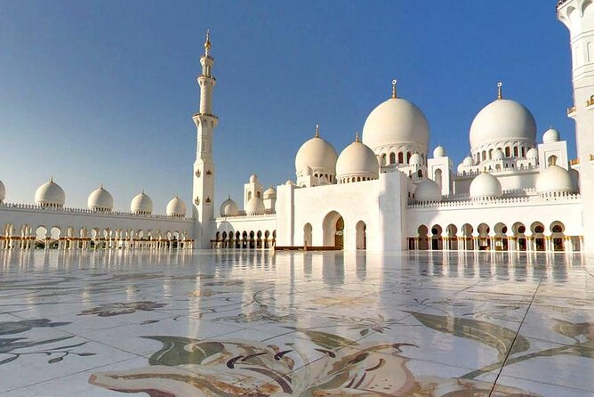 Private Abu Dhabi Tour of Grand mosque,Louvre museum,Etihad Tower & Qasr Alwatan - Guide quality can make or break the day