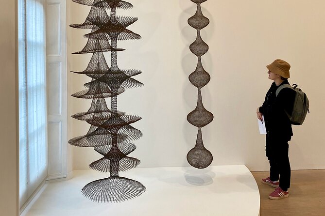 Private Art Galleries of London Mayfair with an Art Historian - Sprueth Magers and a surviving gallery interior