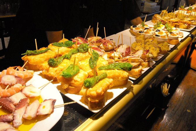 Private Barcelona Art and Tapas Walking Tour with Picasso Museum - The guides can shape the afternoon