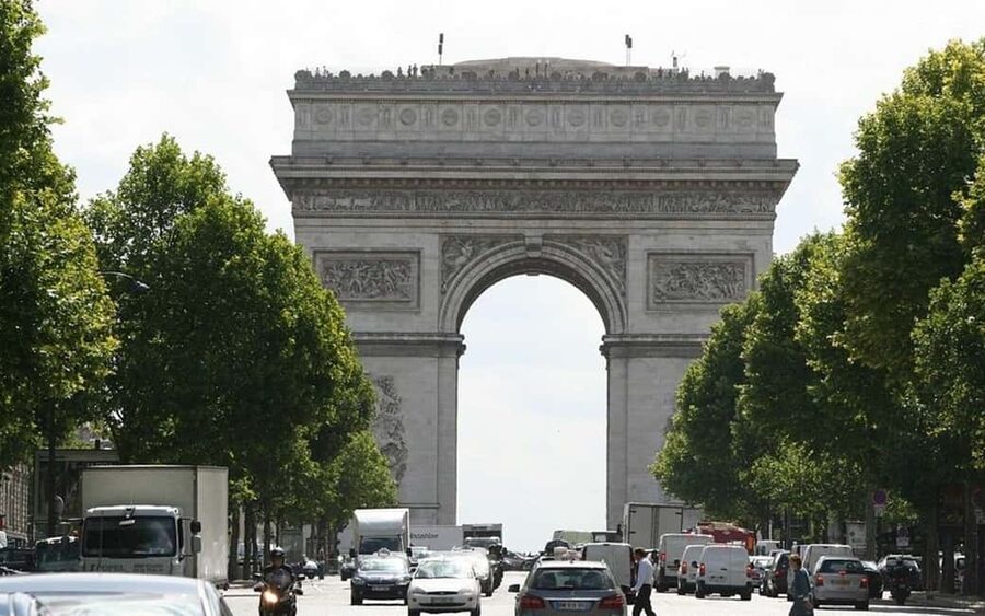 Private & Customizable Paris Tour: Eiffel, Louvre & More - How to make the day work better