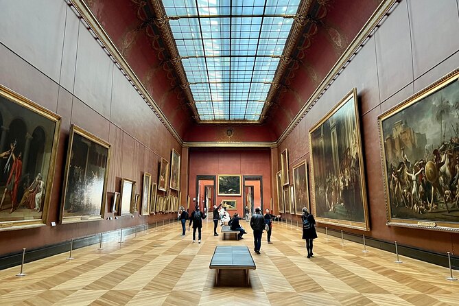 Private Family Louvre Tour for Kids with Interactive Activities - What the guide adds inside the Louvre