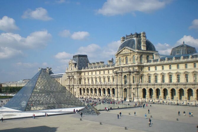 Private Guided Tour of Louvre Museum - Seeing the Mona Lisa without making it the whole visit