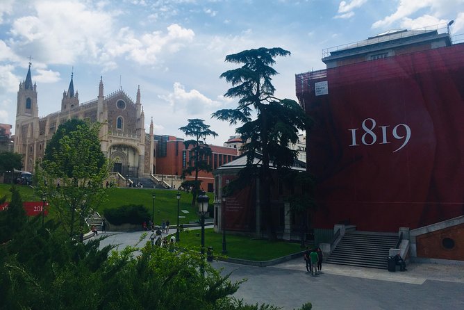 Private Guided Tour of the Prado Museum in Madrid with fast entrances and pick up at the hotel. - Entering the Prado with fast access