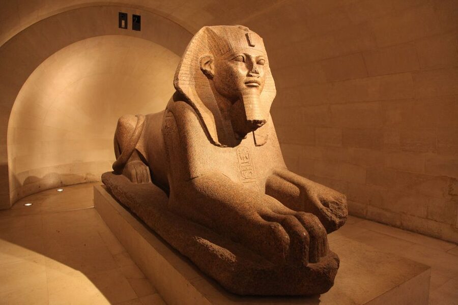 Private Guided Tour, The Louvre by night ! - Why the Louvre works better at night