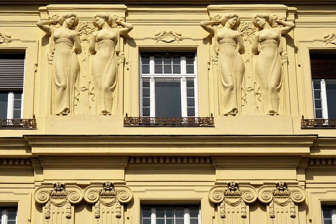 Private Klimt & Vienna Art Walk — From Baroque to Secession - From Schwarzenbergplatz to Karlskirche