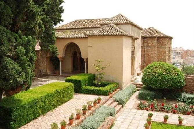 Private Malaga: Alcazaba, Museum, Market, Cathedral & Picasso - Malaga Museum and the final cultural layer