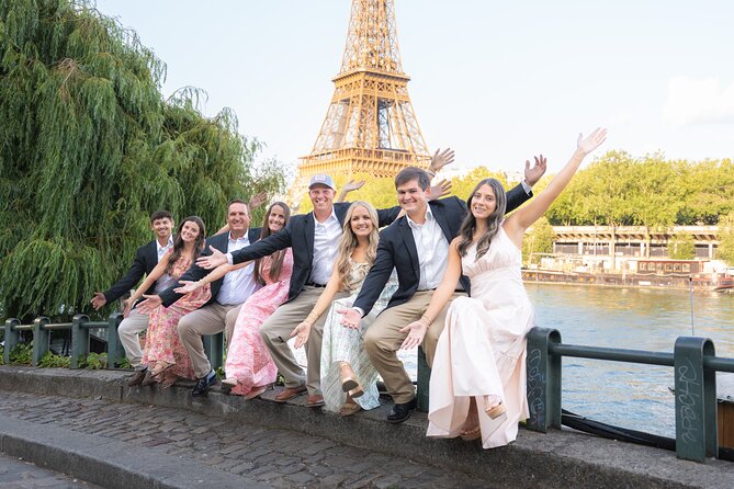 Private Photo Shoot at the Eiffel Tower or Louvre - Family portraits, couple shots, and solo pictures