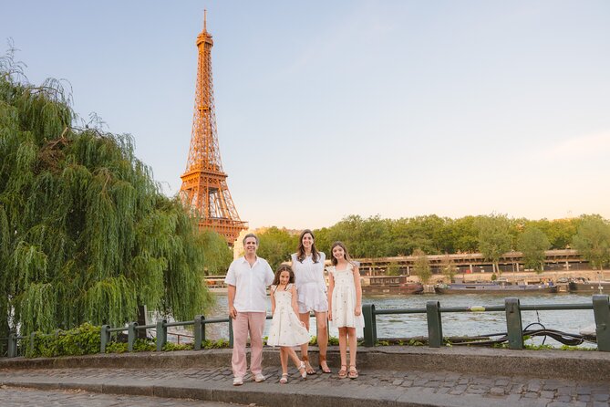 Private Photo Shoot at the Eiffel Tower or Louvre - Three or four views of the Eiffel Tower