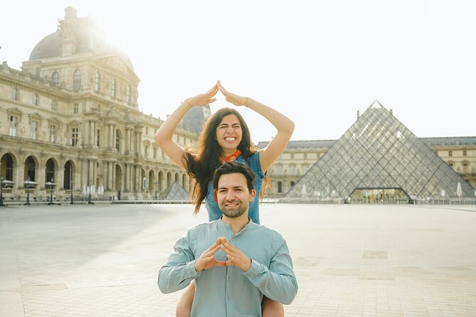 Private Photo Shoot at the Louvre - A one-hour route through postcard Paris