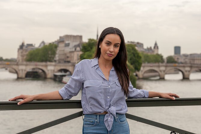 Private Photoshoot at the Louvre area in Paris - Finishing among the Tuileries Garden paths