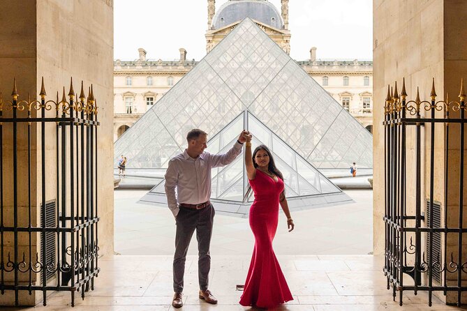 Private Photoshoot at the Louvre area in Paris - What the private format is worth at $94.68