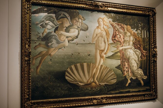 Private Skip-the-Line Uffizi Gallery and Vasari Corridor Tour - Pace, meeting point, and the walk across Florence