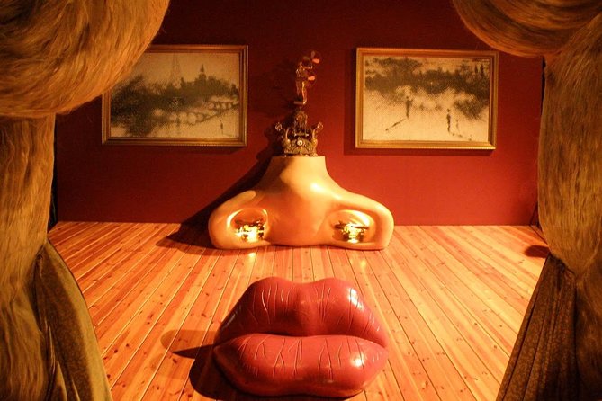 Private tour: Dali Museum in Figueres and Púbol Tour with Hotel pick-up - Dalí Joyas and the smaller details