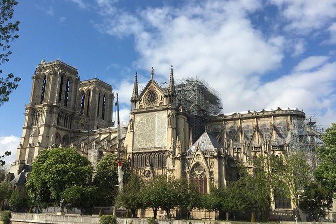 Private Tour in Italian of Paris: Centre, Montmartre, Louvre - Montmartre beyond the postcard view