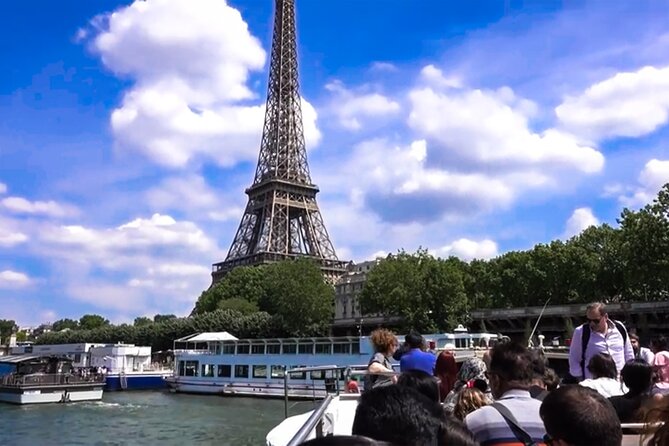 Private Tour, Luxury Eiffel Tower Lunch, Seine Cruise & Louvre - The Louvre area and the short museum window