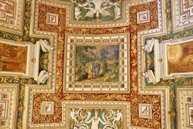 Private Tour of Vatican Museums, Sistine Chapel & Basilica - Ancient sculpture in the Pio-Clementine Museum