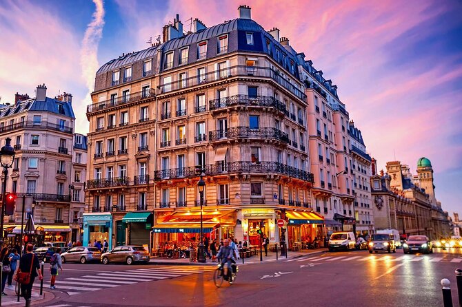 Private Tour with Tickets to the Louvre Museum & Crepes - Avenue de l’Opéra and the Louvre Pyramid