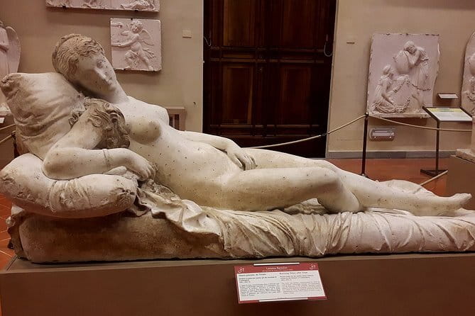 Private Uffizi and Accademia Time Entry Hidden Art Walking Tour - Booking details that can save you trouble