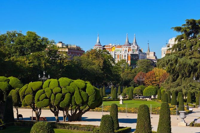 Retiro Park & Prado Museum Private Tour - Entering Retiro Park through Puerta de la Independencia
