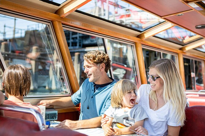 Rijksmuseum Amsterdam and Canal Cruise with Snackbox - What comes in the snackbox
