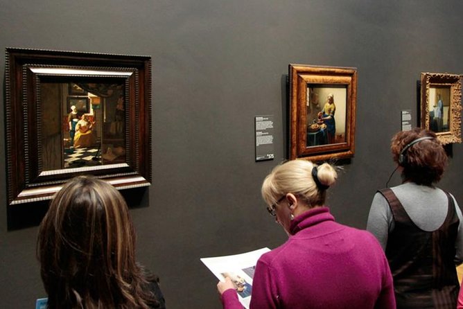 Rijksmuseum Amsterdam Exclusive Guided Tour w/ Reserved Entry - What the strongest guides add