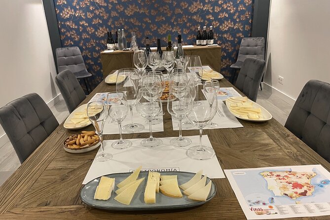 Rioja & Txakoli Wine Tasting in Bilbao with a Local Sommelier - Why Rioja and Txakoli make a good Bilbao lesson