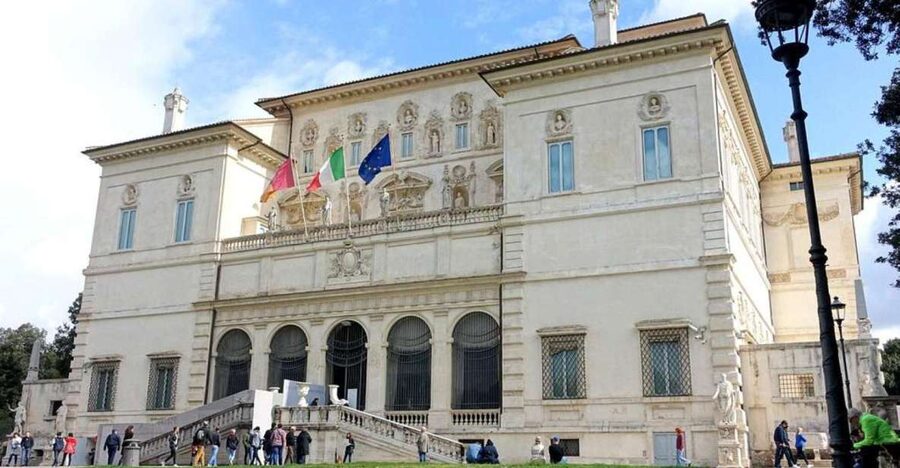 Rome: Borghese Gallery Fast Track Access or Guided Tour - Bernini’s Apollo and Daphne, the emotional center