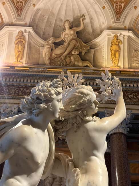 Rome: Borghese Gallery Guided Tour - A garden walk with Piazza del Popolo below