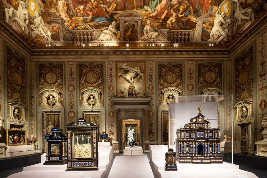 Rome: Borghese Gallery Ticket + Audioguide or Guided Tour - Bernini’s marble figures demand close attention