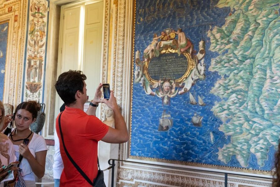 Rome: Breakfast & Tour of Vatican Museums & Sistine Chapel - Who should book this Vatican tour?