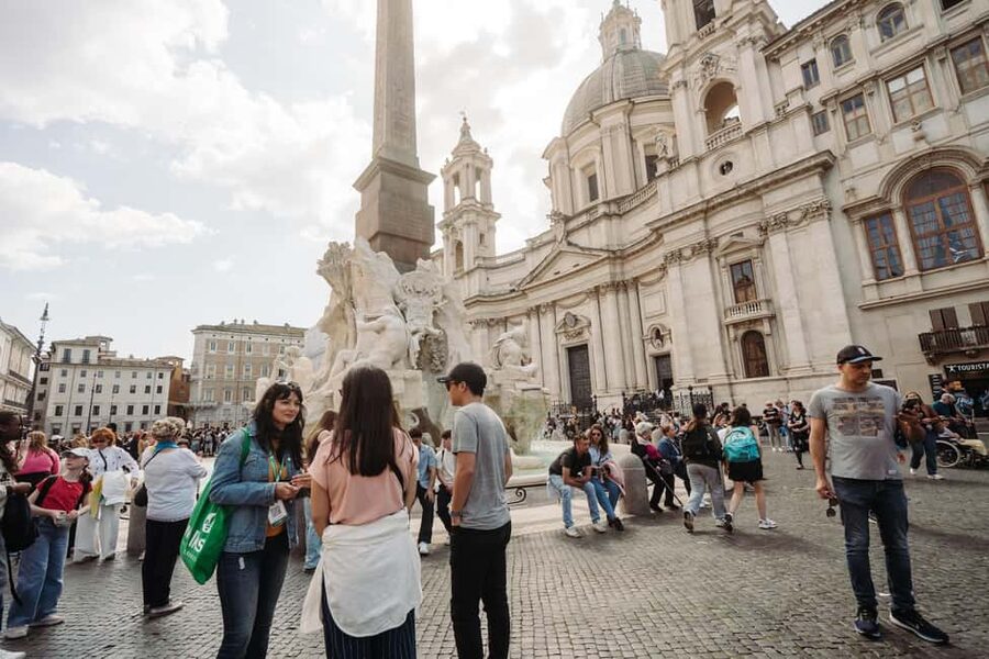 Rome: Colosseum, Vatican Museums & Historic Center in a Day - Vatican Museums: great works at a fast pace