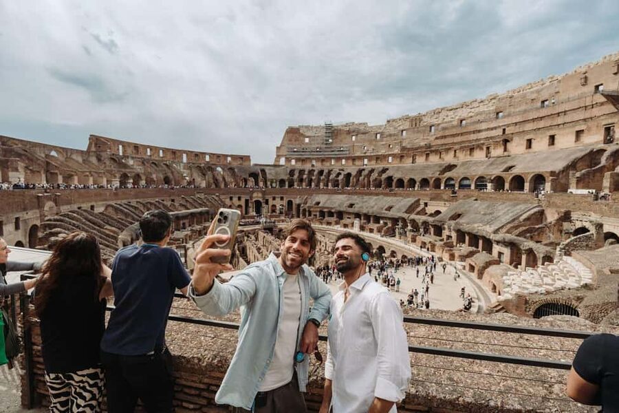 Rome: Colosseum, Vatican Museums & Historic Center in a Day - Your lunch break before the ancient ruins